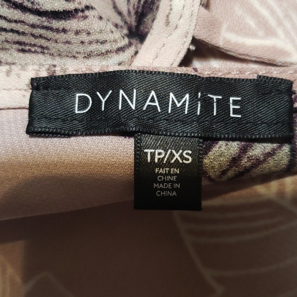 Dynamite floral tops - Picture 5 of 6